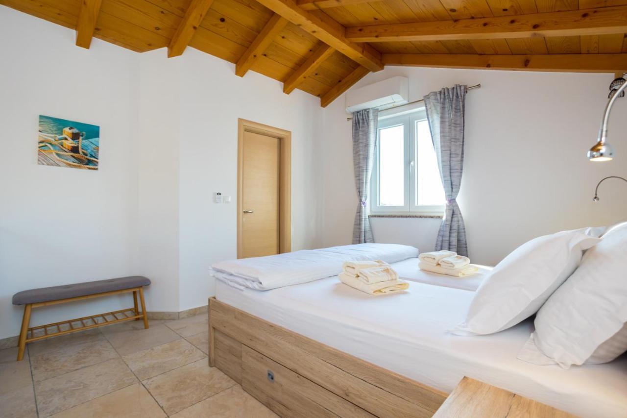 House Toici Nenadici (Krk)